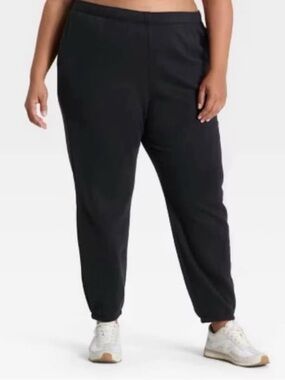 Black Plus-Size Core Fleece Pull-On Jogger Pants